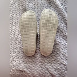 Katy Perry Sliver  Jimmi Metallic Scrunchie Flip Flop